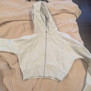 Lululemon cropped size 6 gray hoodie almost new